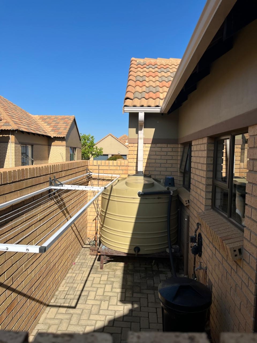 2 Bedroom Property for Sale in Helicon Heights Free State